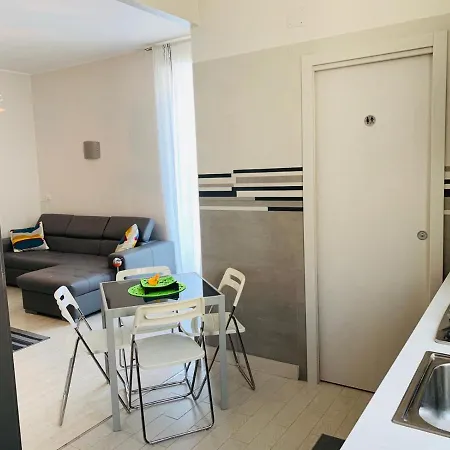 Effe 3 Indipendent Apartament